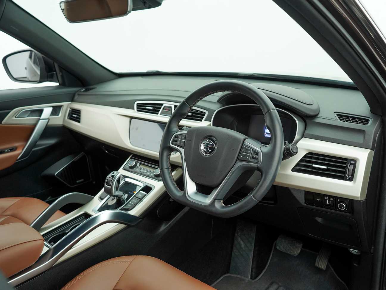 used 2022 Proton X70 Premium 1.5