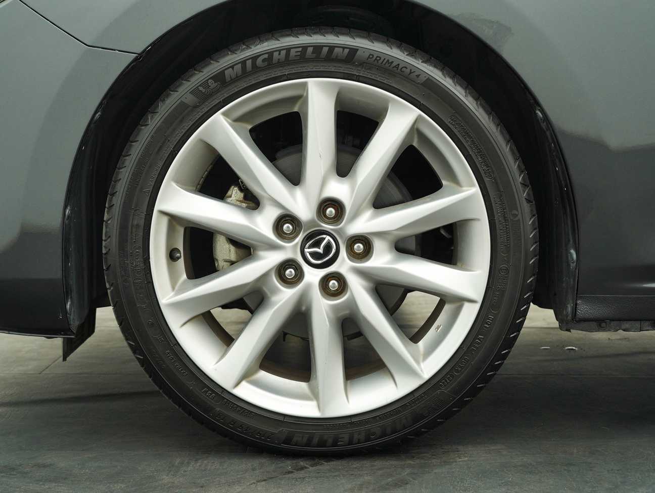 terpakai 2018 Mazda 3 SKYACTIV-G High 2.0