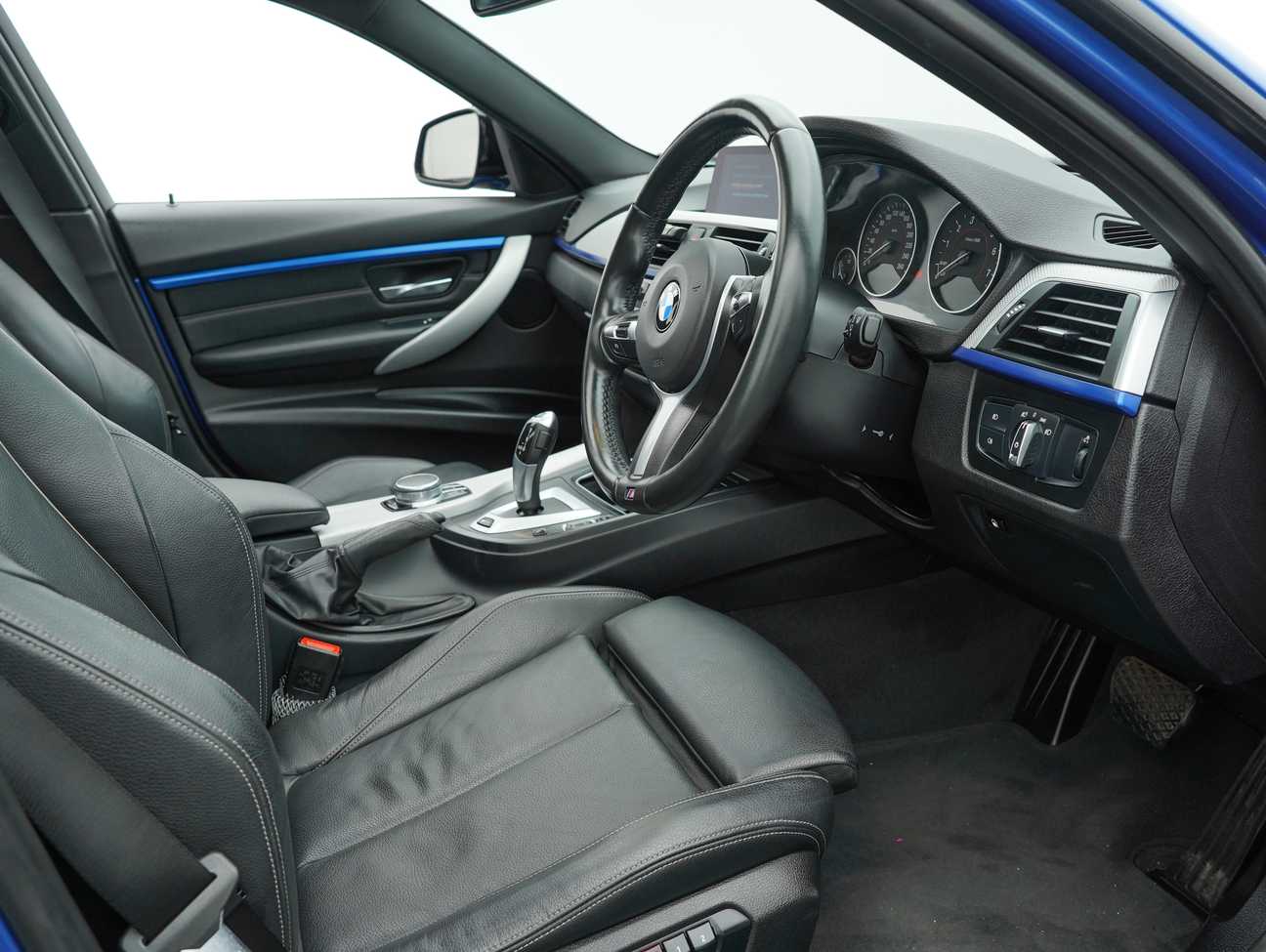 terpakai 2017 BMW 3 30E M SPORT 2.0