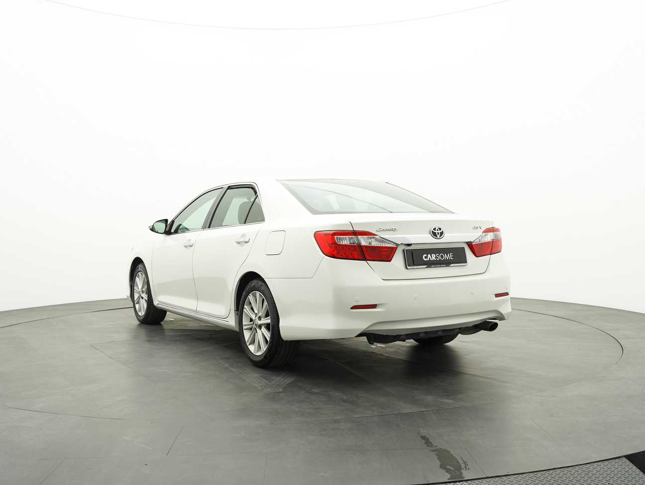 terpakai 2013 Toyota Camry V 2.5