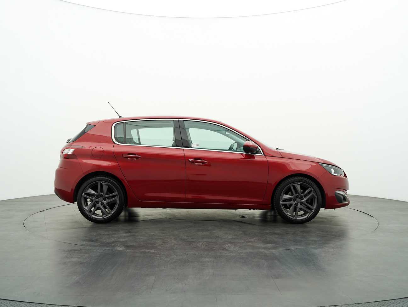 terpakai 2015 Peugeot 308 THP 1.6