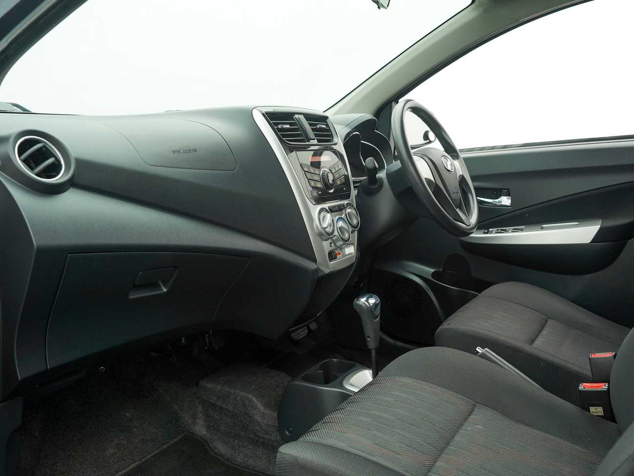 terpakai 2018 Perodua AXIA SE 1.0