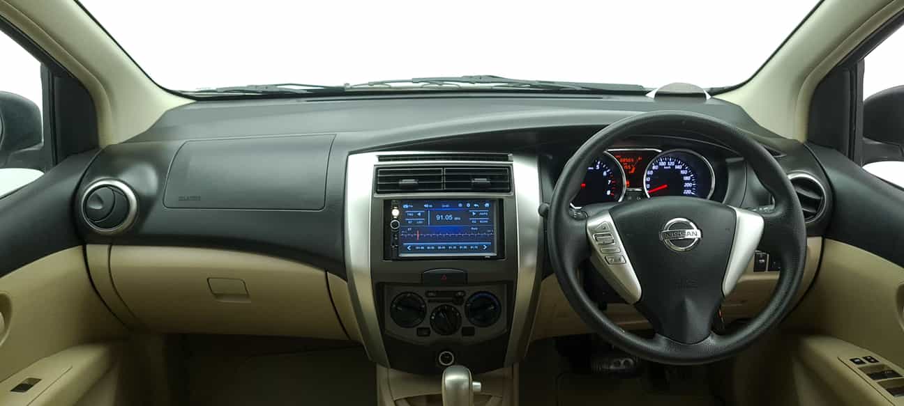 used 2017 Nissan GRAND LIVINA CLASSIC/COMFORT 1.6