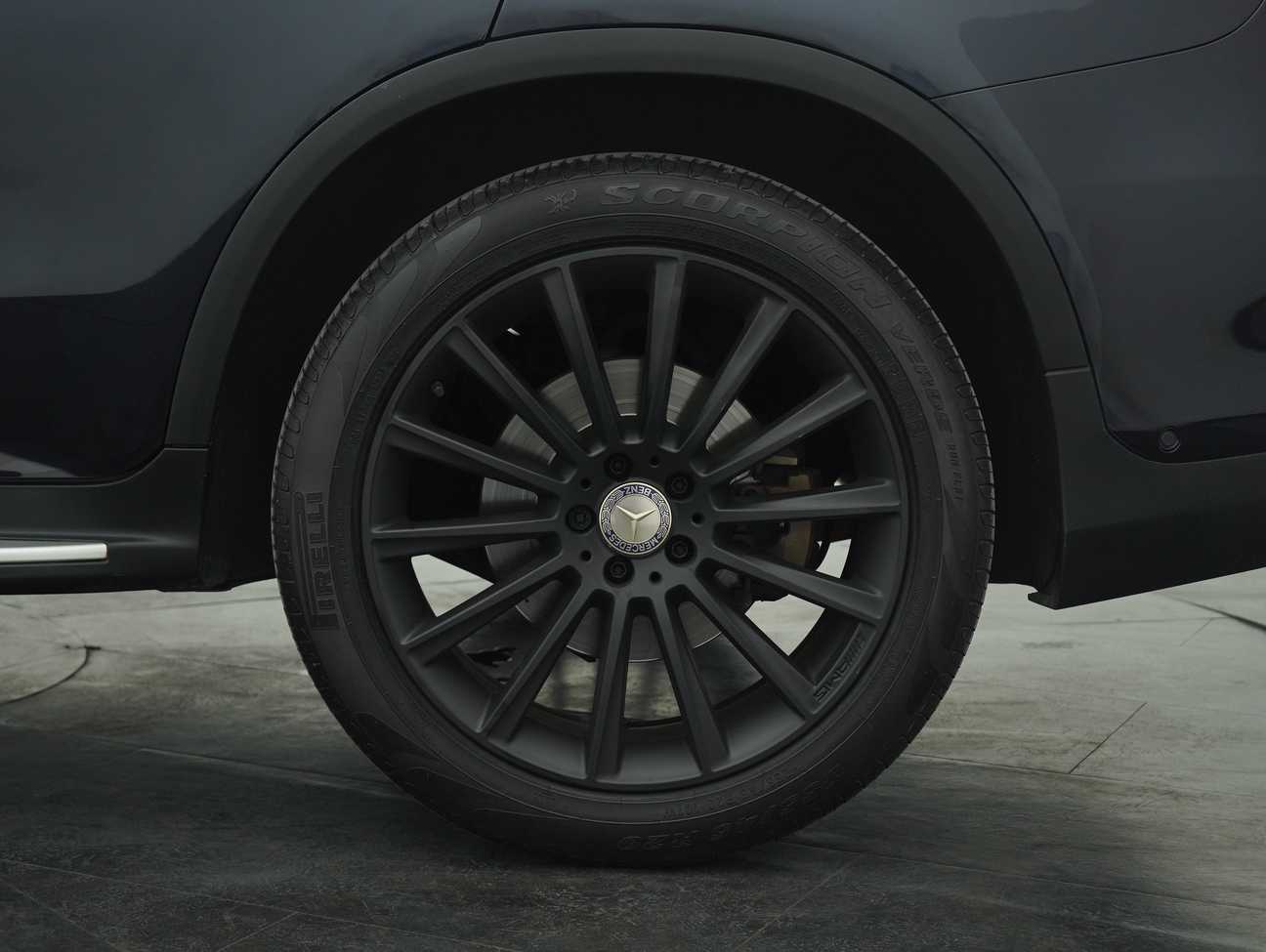 used 2017 Mercedes-Benz GLC250 4MATIC AMG Line 2.0