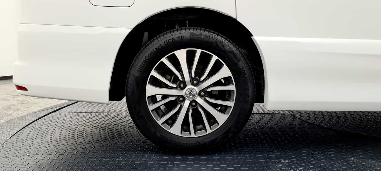 used 2017 Nissan SERENA S-HYBRID HIGH-WAY STAR 2.0