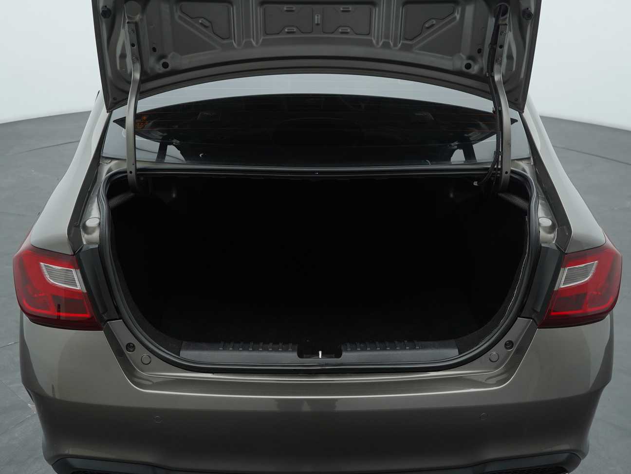 terpakai 2021 Proton Saga Premium 1.3