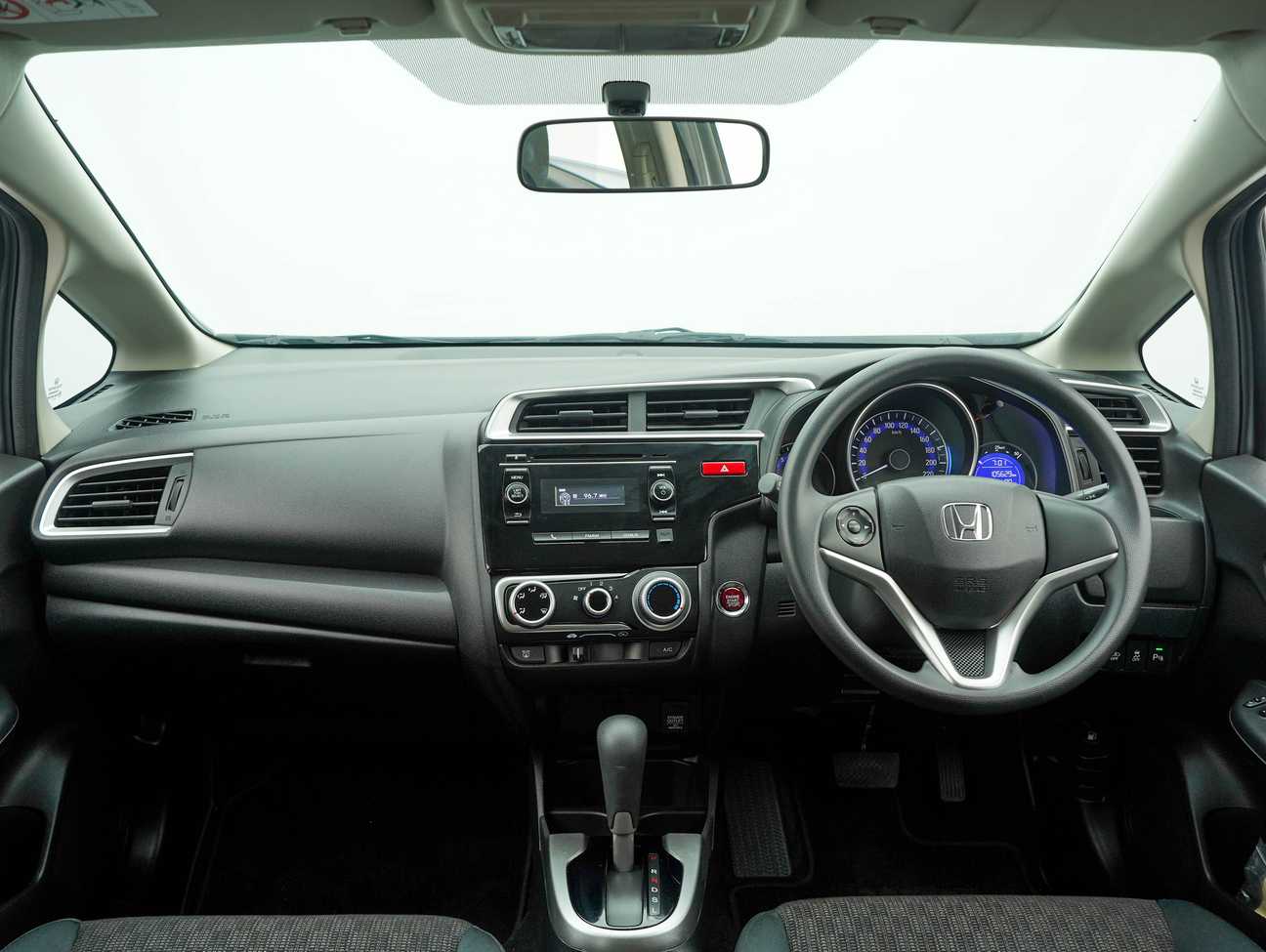 used 2015 Honda Jazz E 1.5