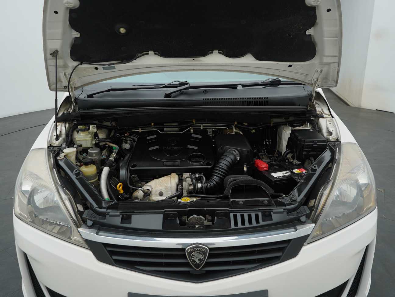 terpakai 2015 Proton Exora Executive 1.6