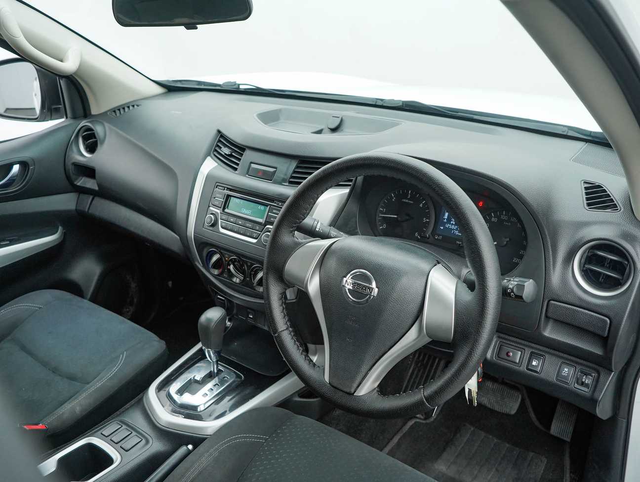 used 2017 Nissan Navara NP300 SE Dual Cab 2.5