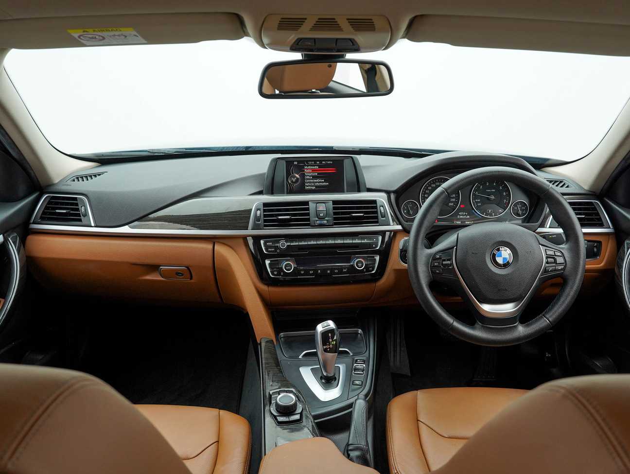 used 2017 BMW 318i Luxury 1.5