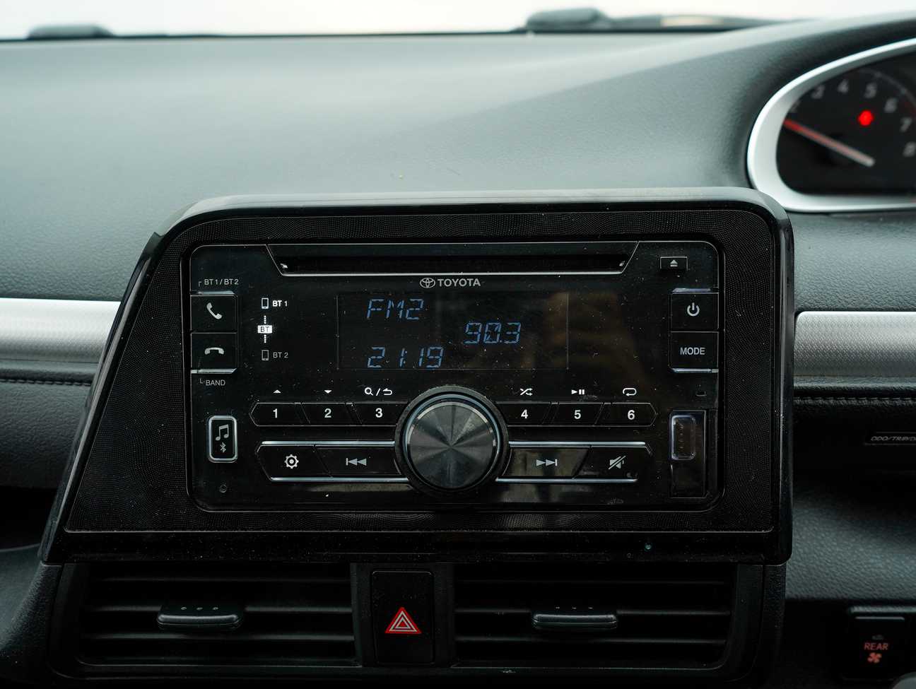 used 2016 Toyota SIENTA G 1.5