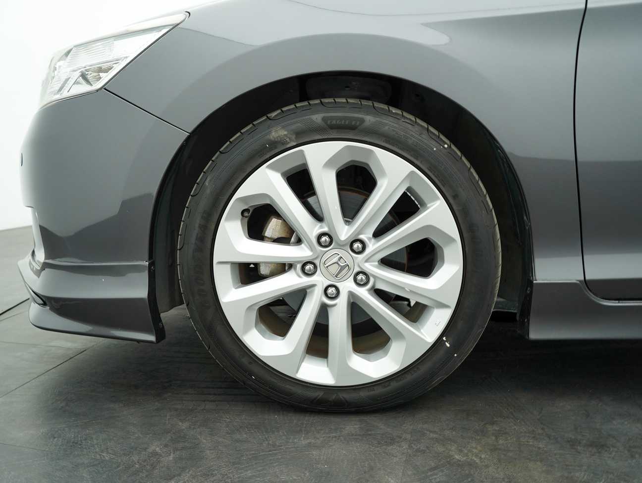 terpakai 2014 Honda Accord VTi-L 2.4