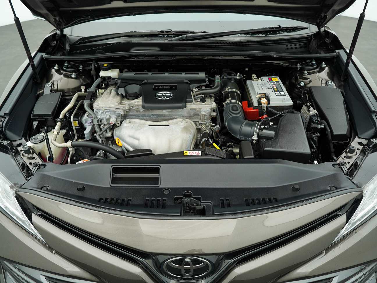 terpakai 2019 Toyota Camry V 2.5