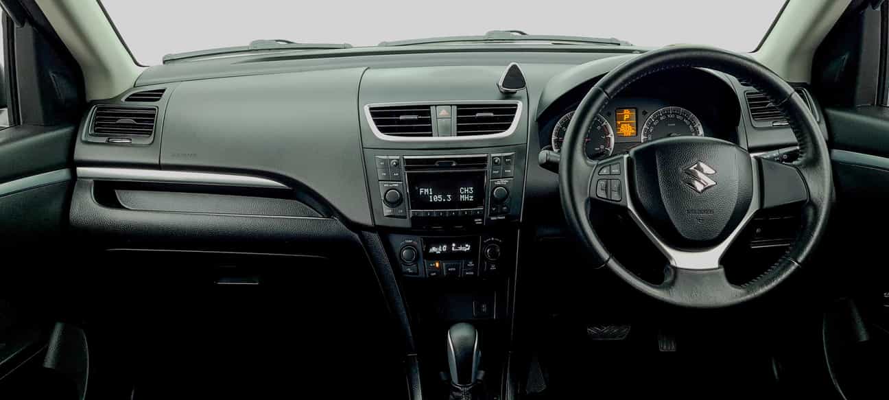 terpakai 2013 Suzuki SWIFT GLX 1.4