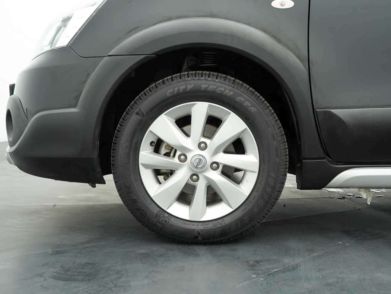 used 2015 Nissan LIVINA X-GEAR 1.6