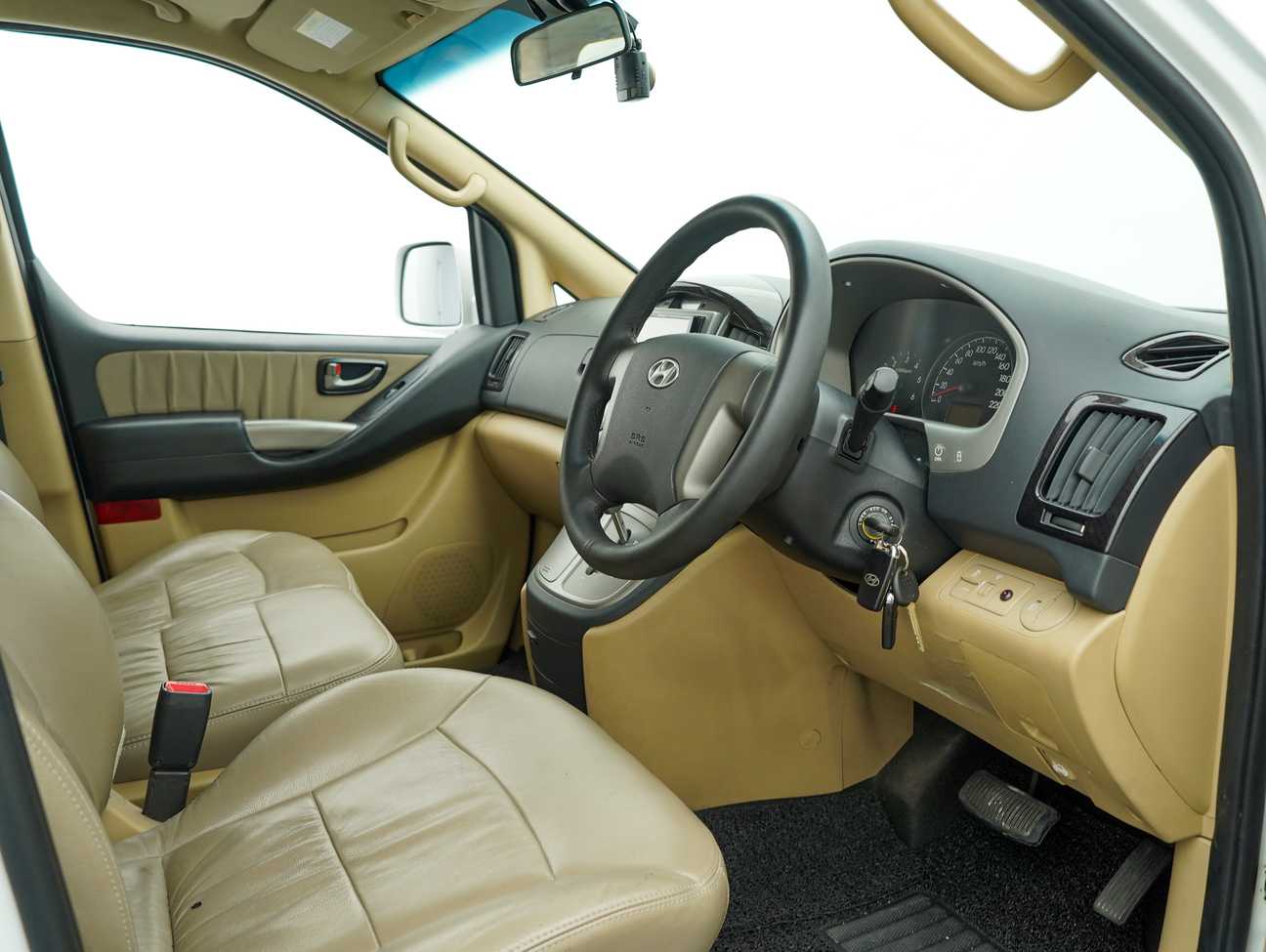 used 2015 Hyundai Grand Starex Royale GLS 2.5