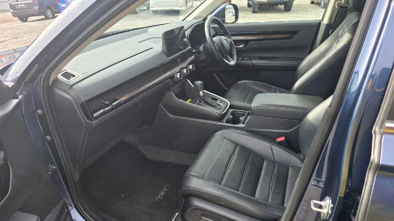 used 2024 Honda CR-V V 1.5