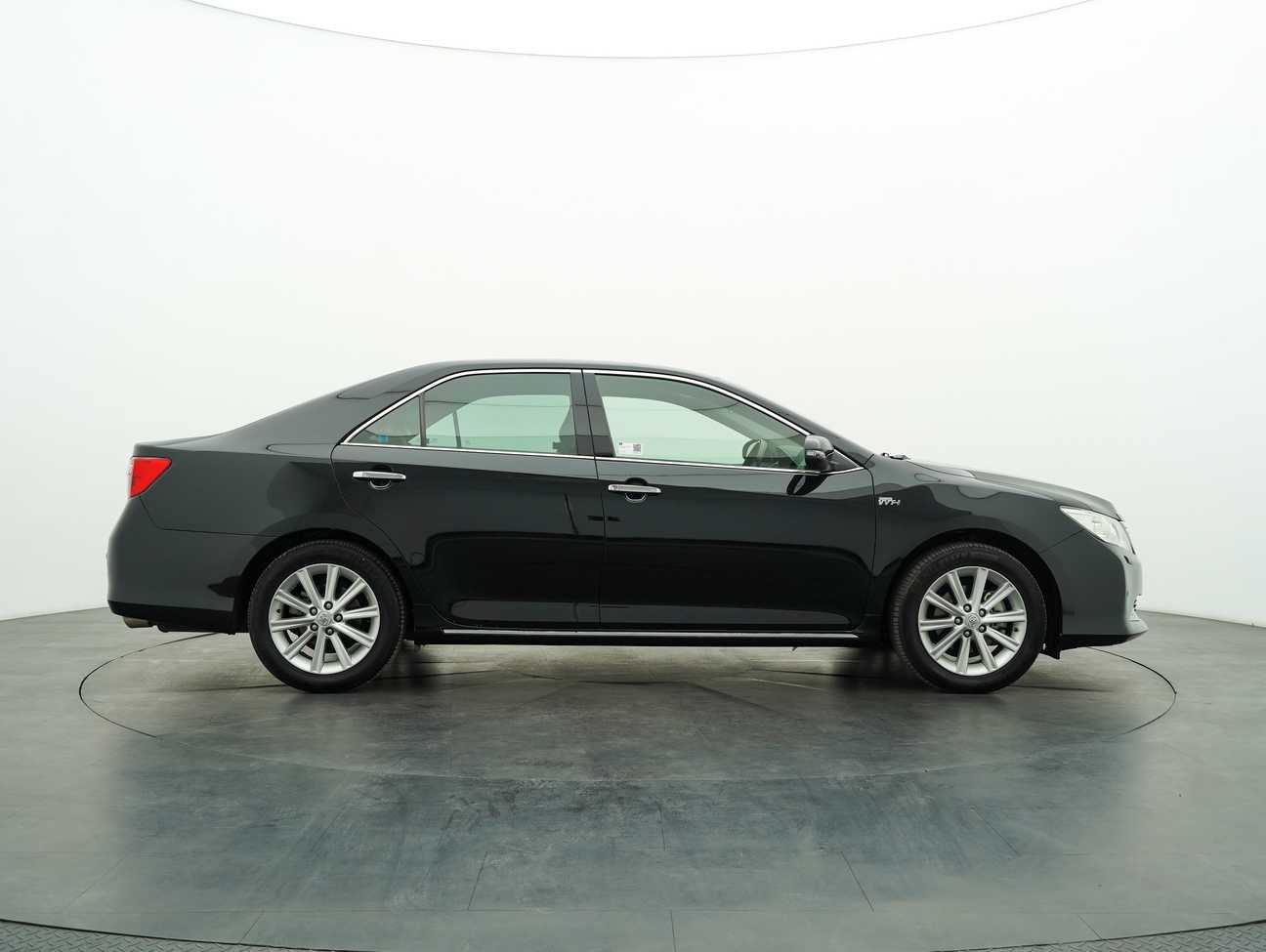used 2014 Toyota Camry V 2.5
