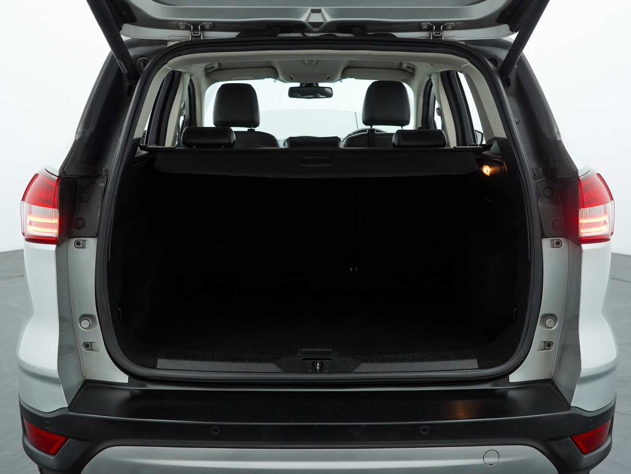 terpakai 2013 Ford Kuga Titanium Ecoboost 1.6