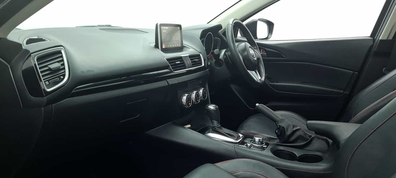 terpakai 2014 Mazda 3 SEDAN SKYACTIV-G (CBU) 2.0