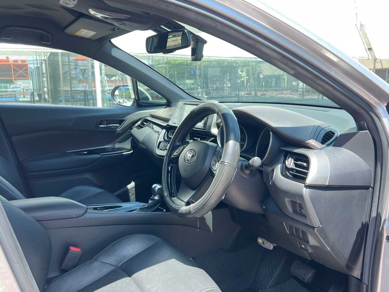 terpakai 2018 Toyota C-HR  1.8