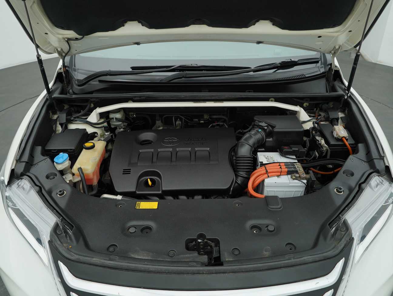 used 2014 Toyota Harrier Premium 2.0