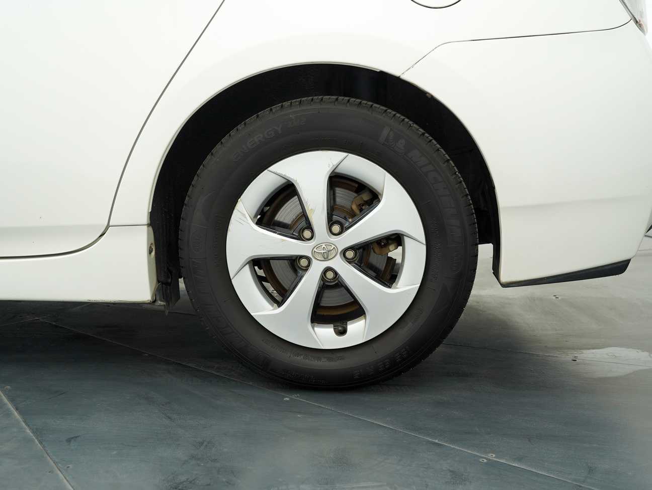 used 2012 Toyota PRIUS LUXURY (HYBRID) 1.8