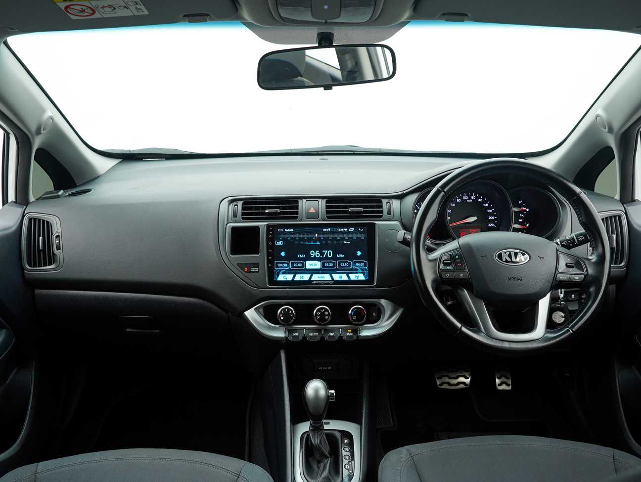 terpakai 2014 Kia Rio EX 1.4