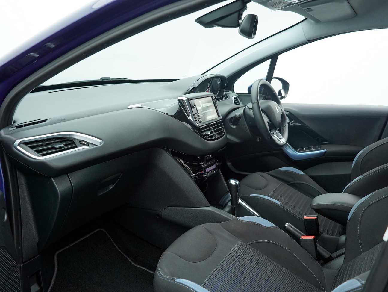 terpakai 2014 Peugeot 208 Allure 5 Door 1.6