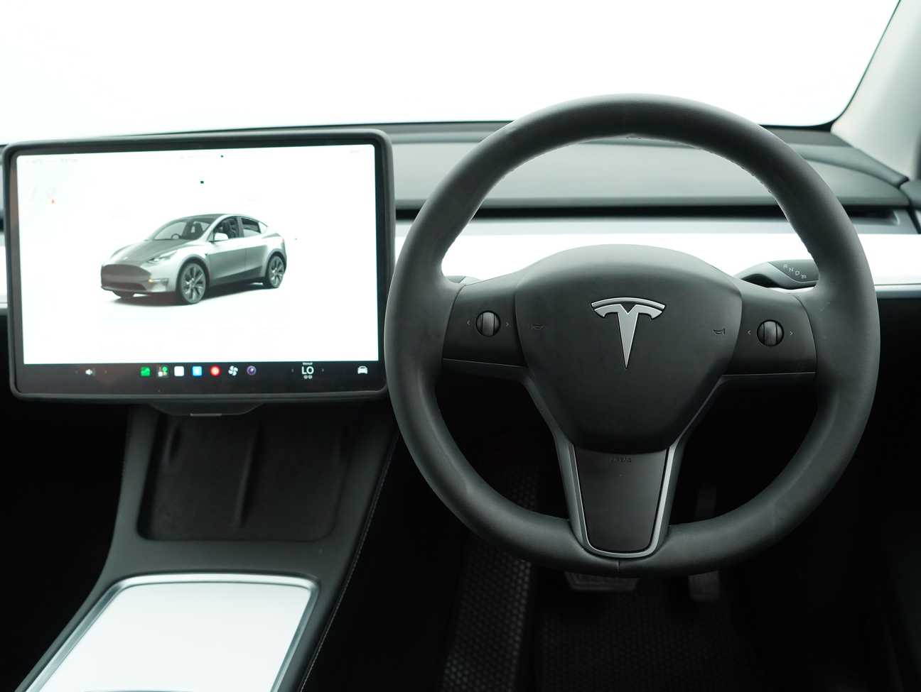 used 2024 Tesla Model Y Standard Range 