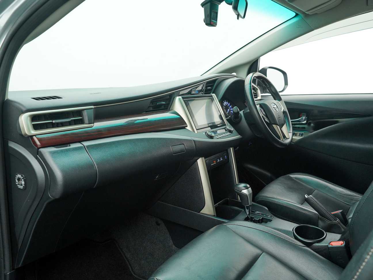 used 2018 Toyota Innova X 2.0