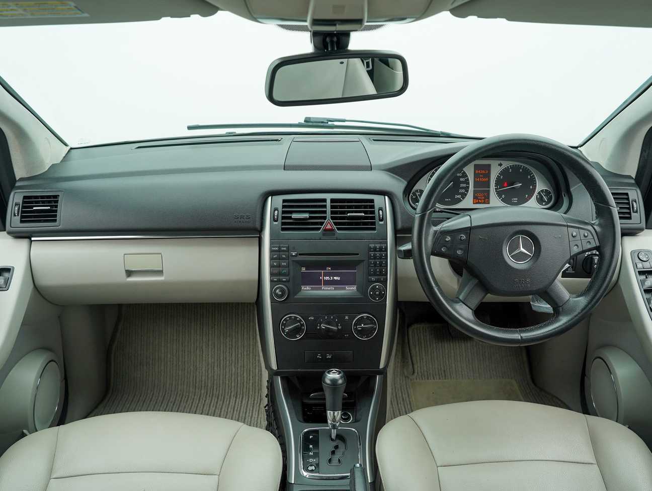 terpakai 2011 Mercedes-Benz B180  1.7