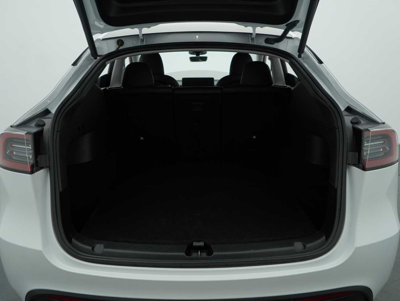 used 2024 Tesla Model Y Standard Range 