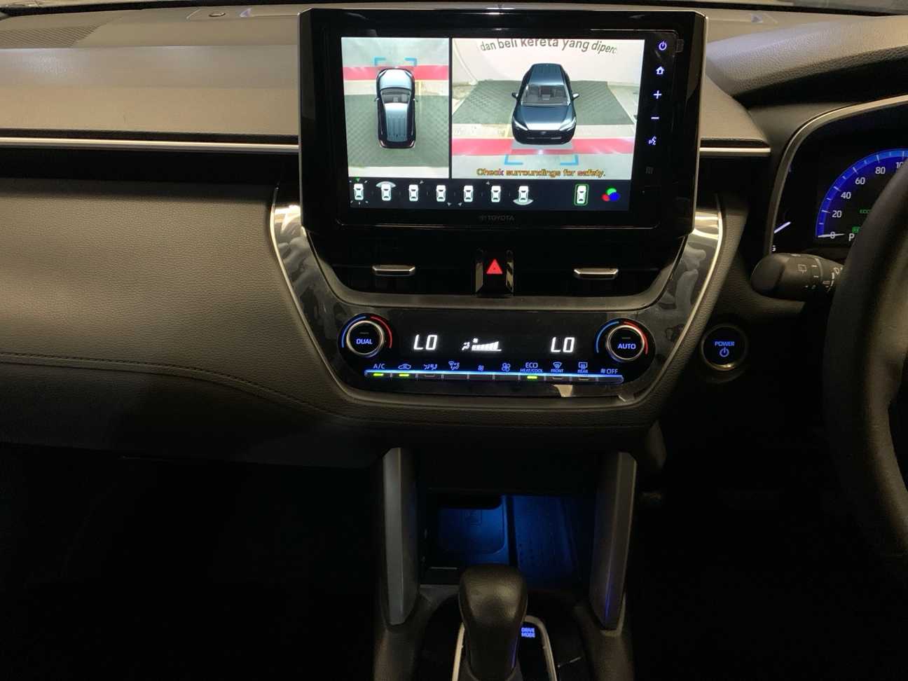terpakai 2024 Toyota Corolla Cross Hybrid 1.8
