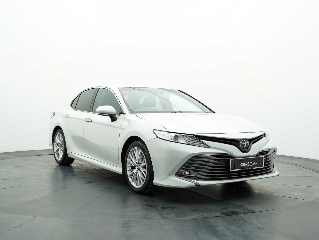 terpakai 2019 Toyota CAMRY V 2.5