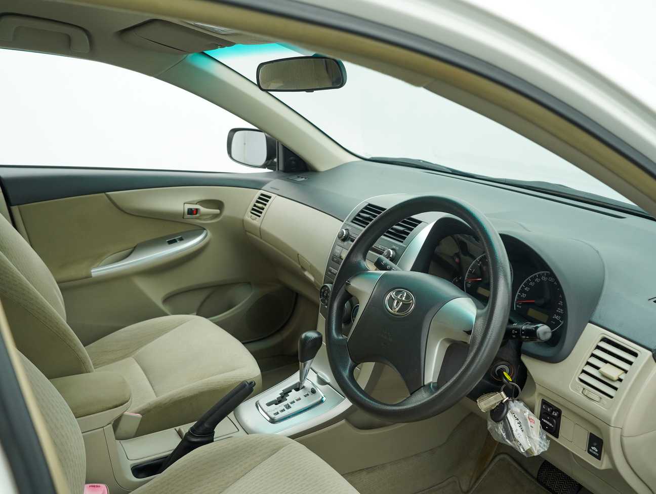 used 2012 Toyota Corolla Altis E 1.6