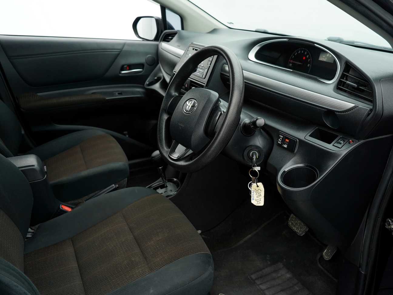 used 2016 Toyota SIENTA G 1.5