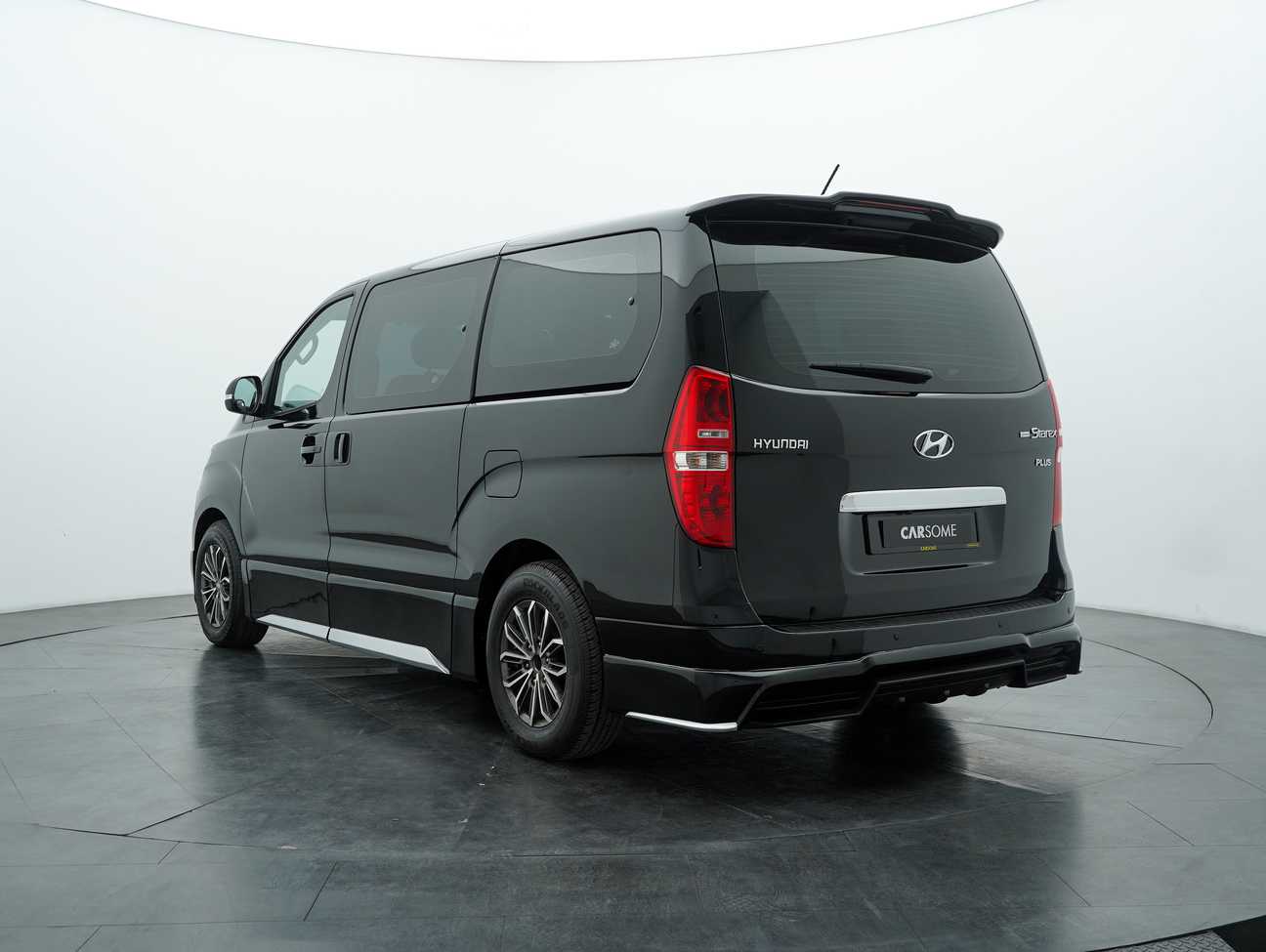used 2021 Hyundai Grand Starex Executive Plus 2.5