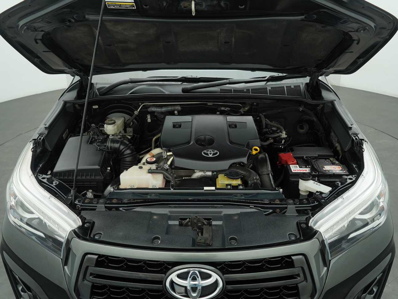 terpakai 2020 Toyota Hilux Black Edition Dual Cab 2.8