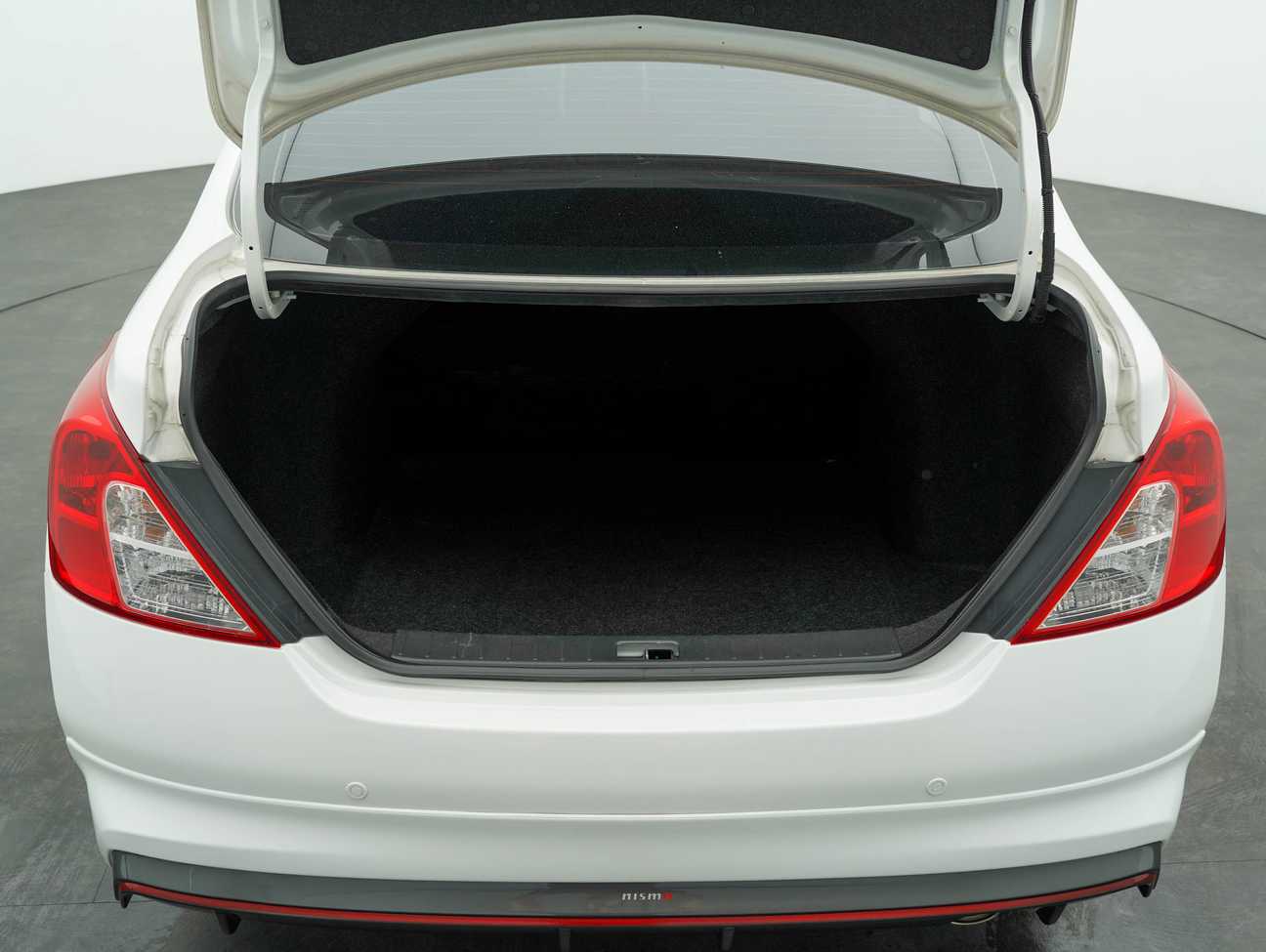 terpakai 2014 Nissan Almera E 1.5