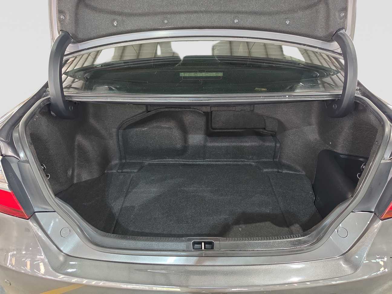 used 2016 Toyota Camry Hybrid Premium 2.5