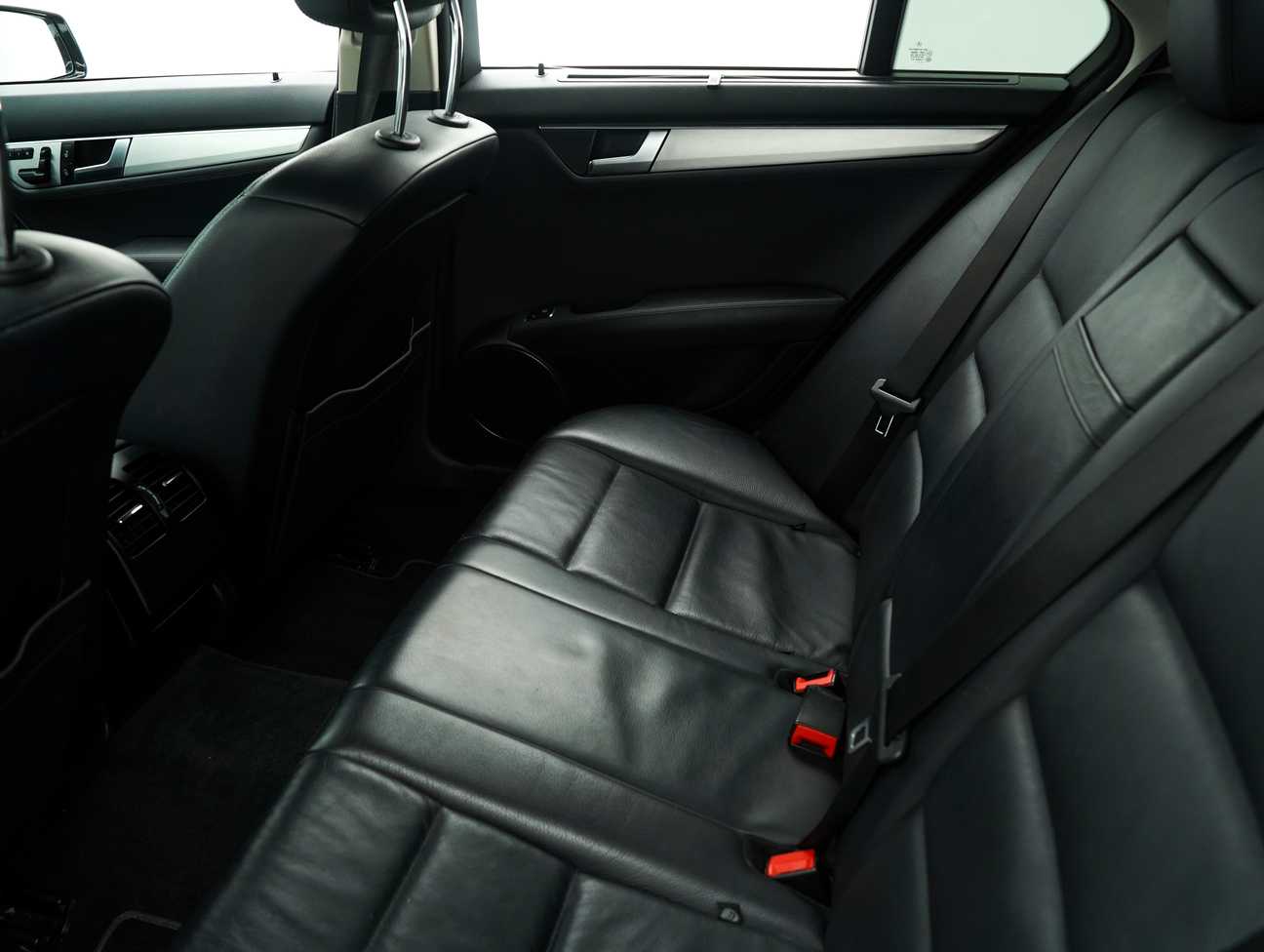 terpakai 2013 Mercedes-Benz C 200 CGI 1.8