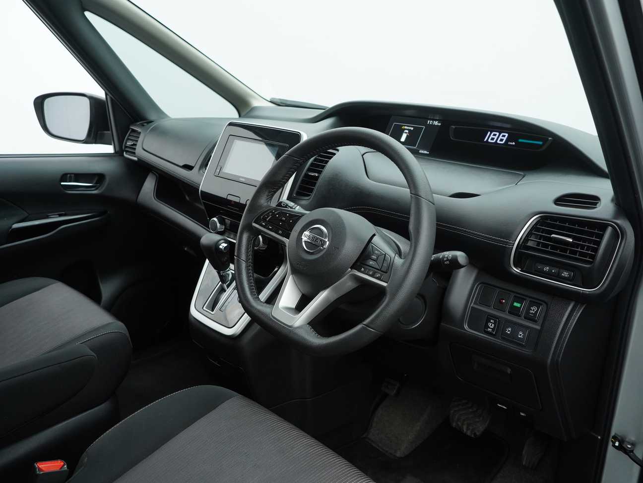 used 2020 Nissan Serena S-Hybrid High-Way Star 2.0