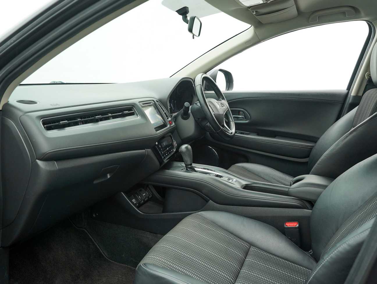 used 2015 Honda HR-V V 1.8