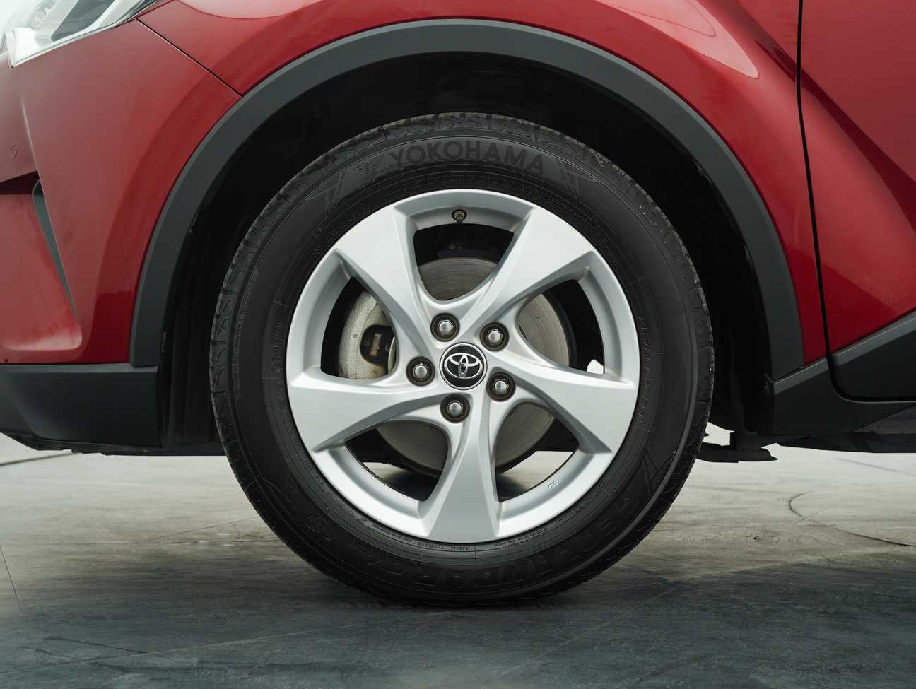 terpakai 2018 Toyota C-HR  1.8