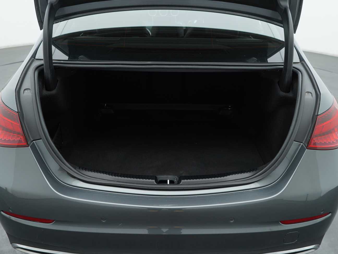 used 2023 Mercedes-Benz C200 Avantgarde 1.5