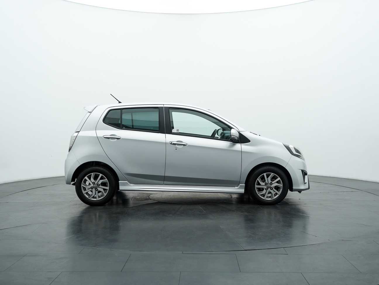 terpakai 2019 Perodua AXIA SE 1.0