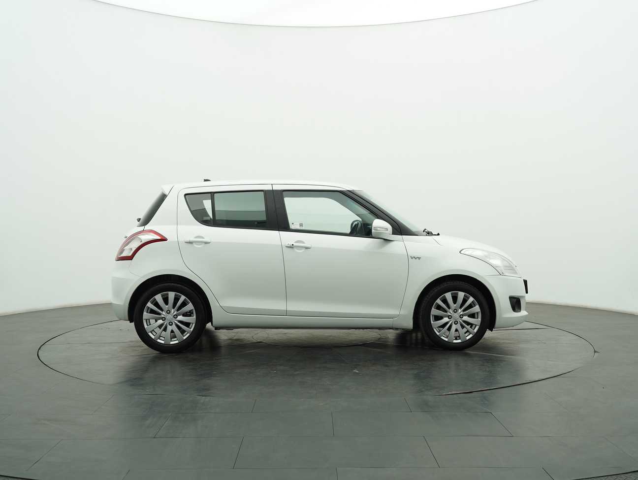 used 2013 Suzuki Swift GLX 1.4