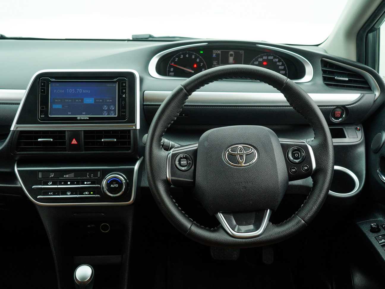 used 2018 Toyota Sienta V 1.5