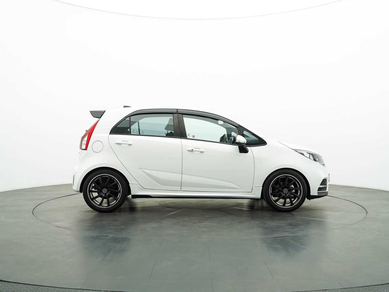 used 2020 Proton Iriz Premium 1.6